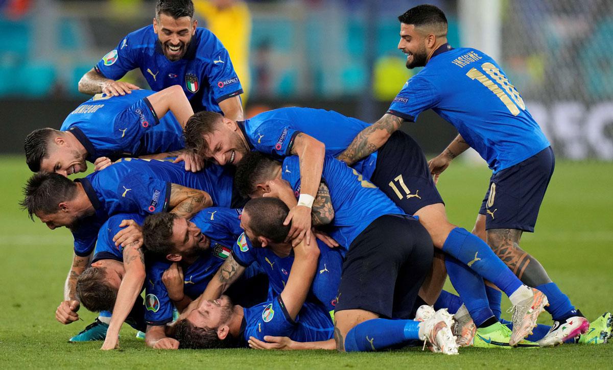  المنتخب الإيطالي بقيادة مانشيني في الصدارة بفارق نقطتين عن خصمه المقبل ويلز