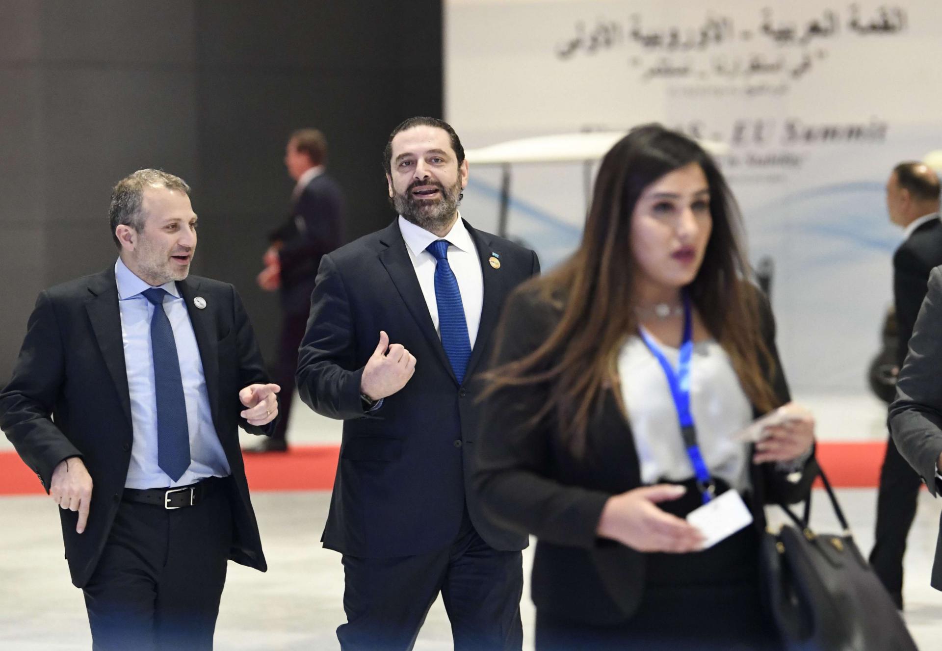 جبران باسيل يتمسك بالحريري لتشكيل الحكومة في موقف يتناقض مع 'العداوة' القائمة بين الرجلين