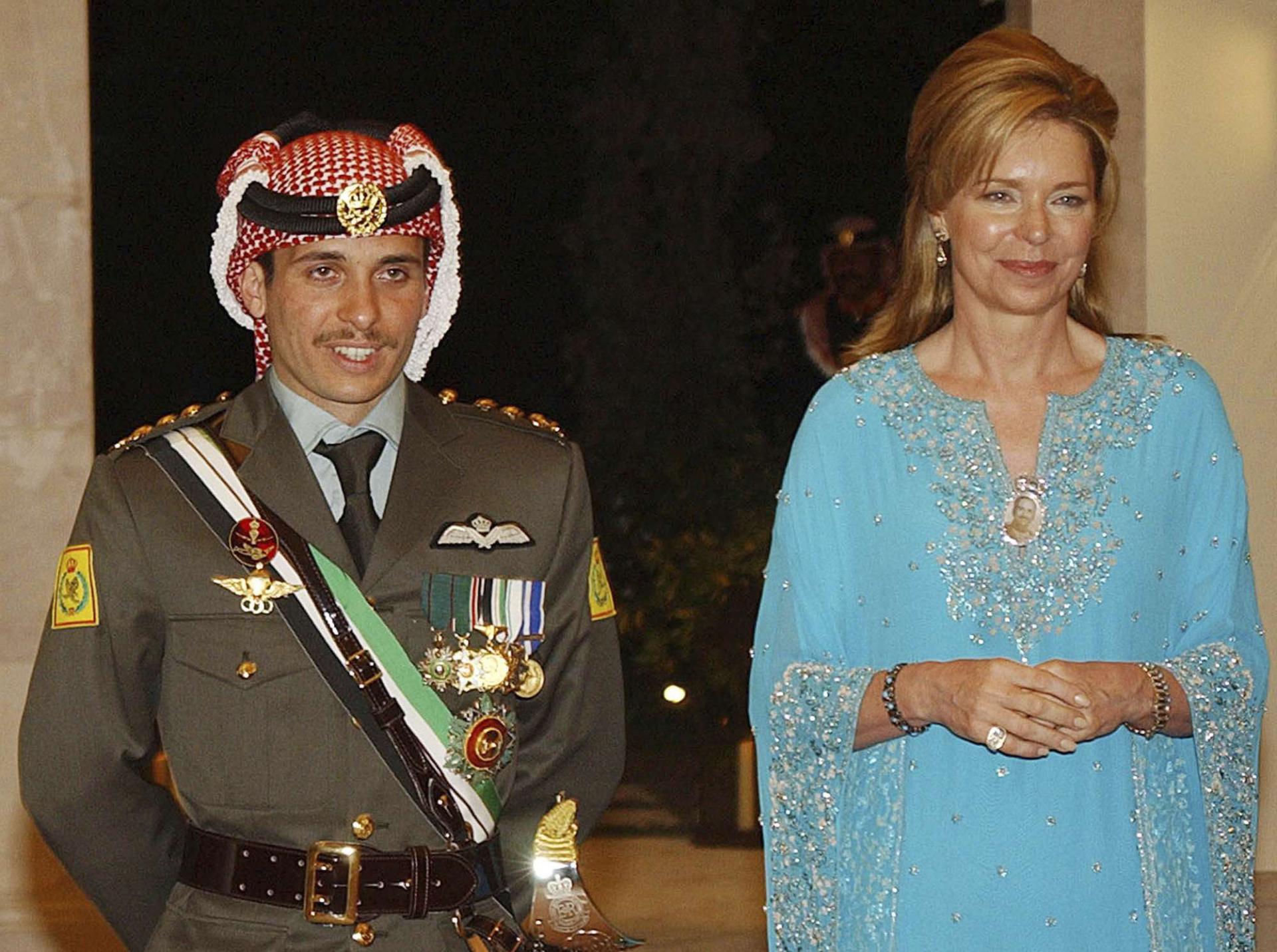 الملكة نور تتابع الأزمة من الولايات المتحدة