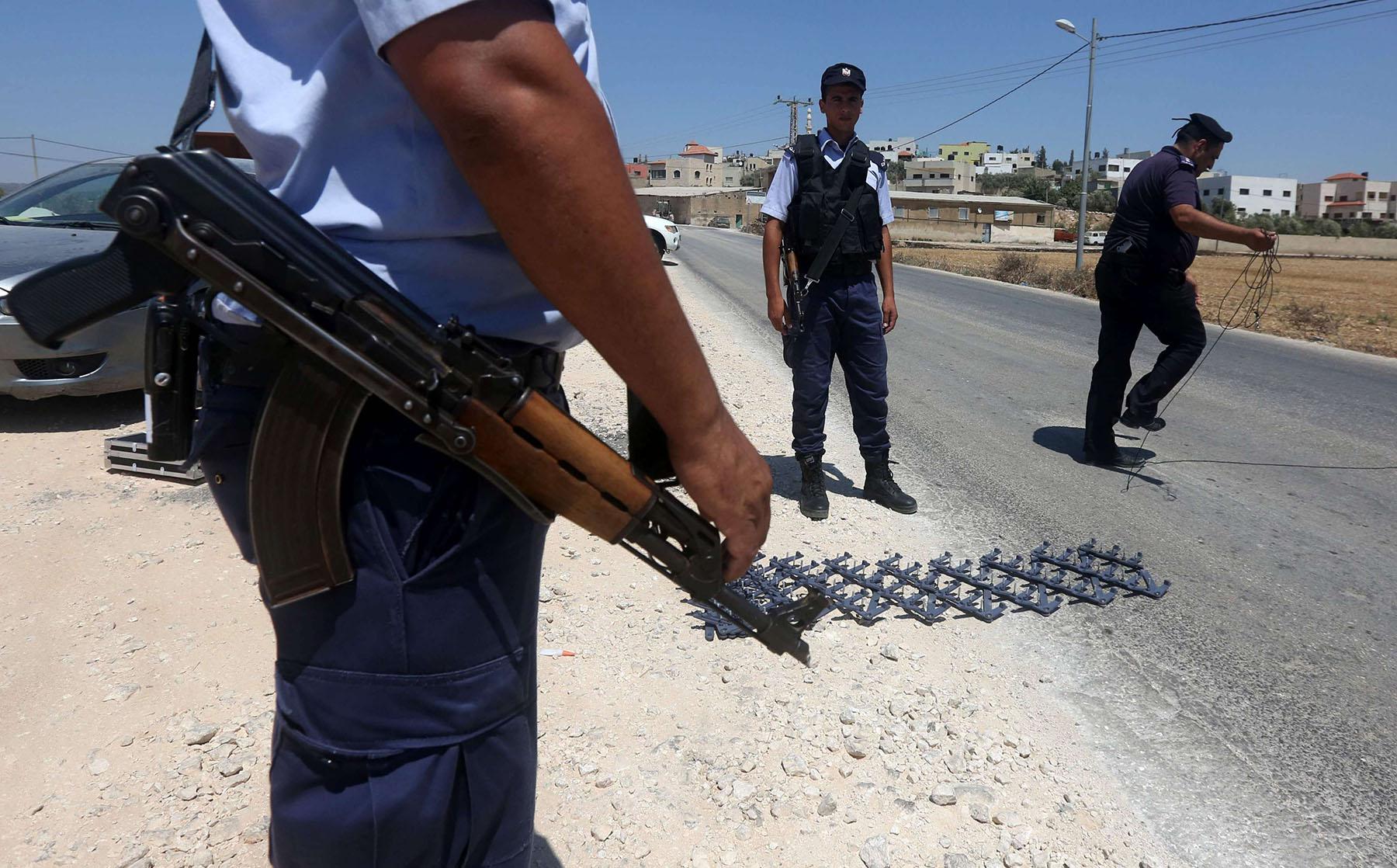 الاشتباكات نادرة بين قوات الامن الفلسطينية والاسرائيليين