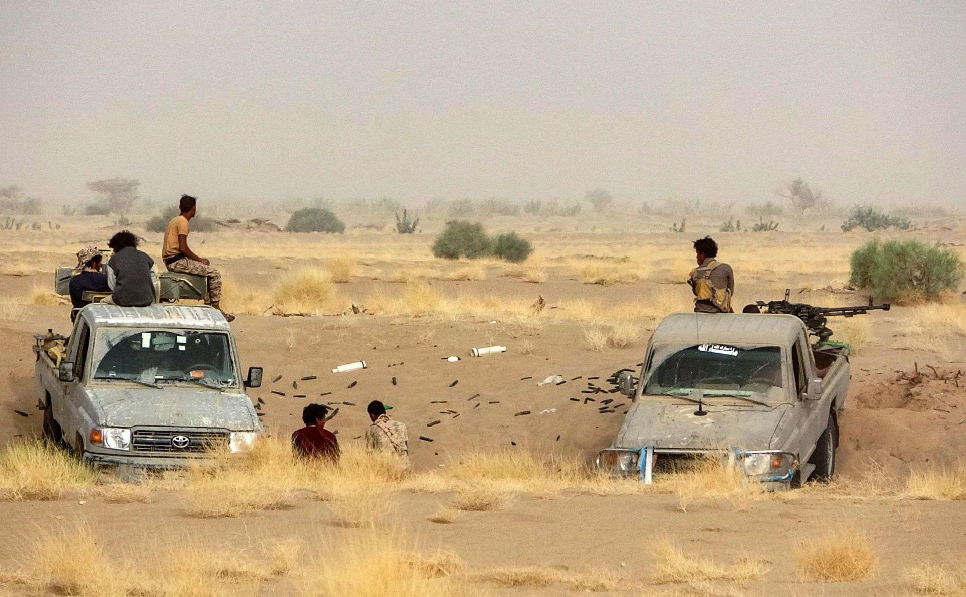 القوات الحكومية اليمنية تواجه هجمات حوثية مكثفة على مأرب