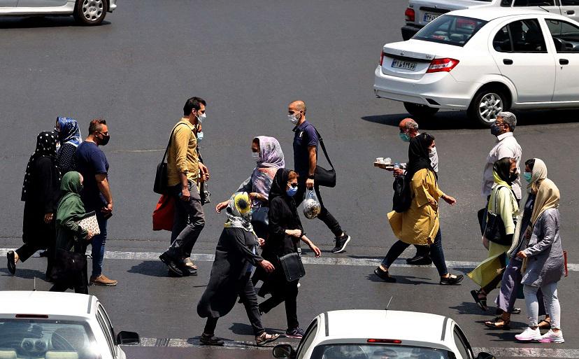 كورونا يفاقم معاناة الإيرانيين وسط أزمة اقتصادية خانقة