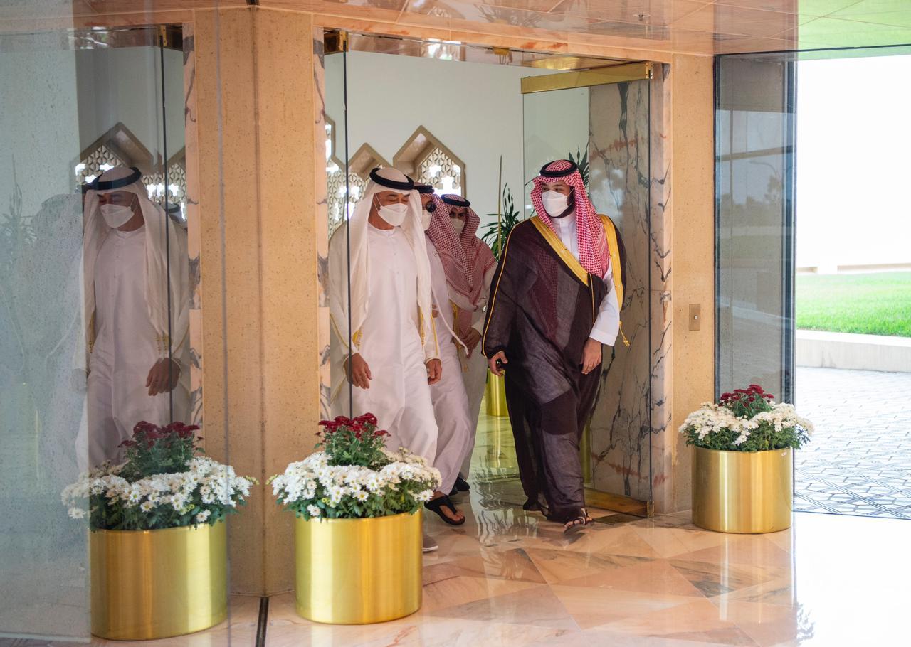 الشيخ محمد بن زايد والأمير محمد بن سلمان يبحثان ملفات إقليمية ودولية