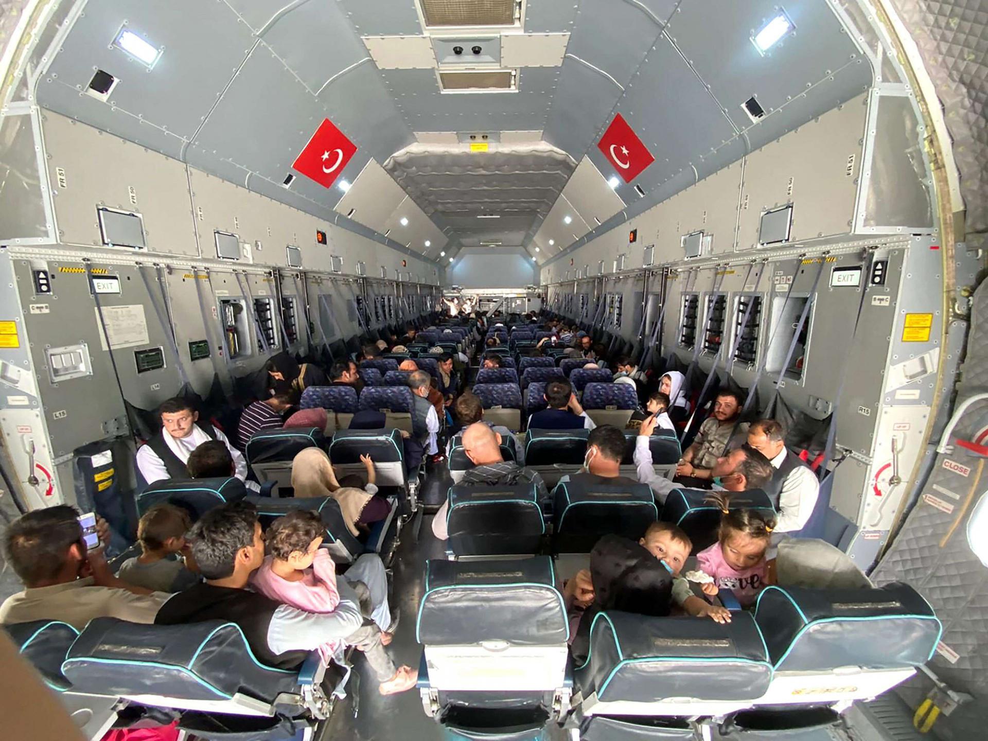 رحيل تركي غير تام عن افغانستان