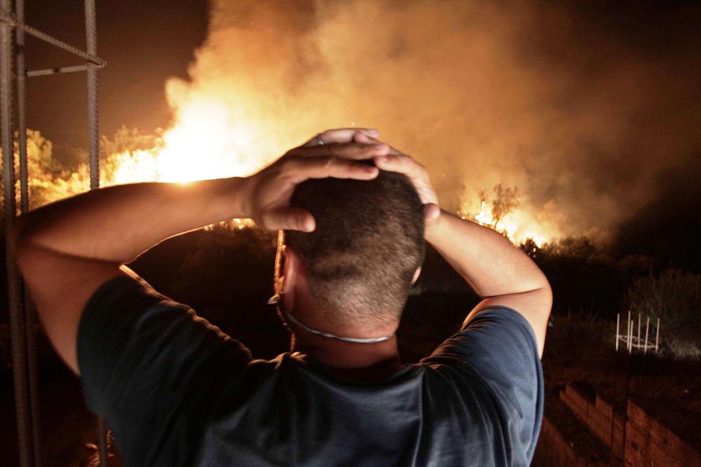الحرائق في الجزائر تخلف خسائر فادحة في الأرواح