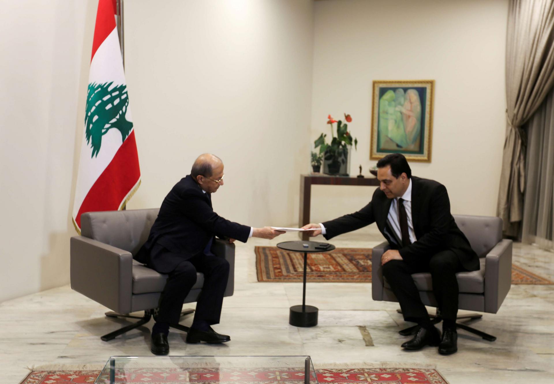 الأزمات تتناسل في لبنان وسط انسداد سياسي