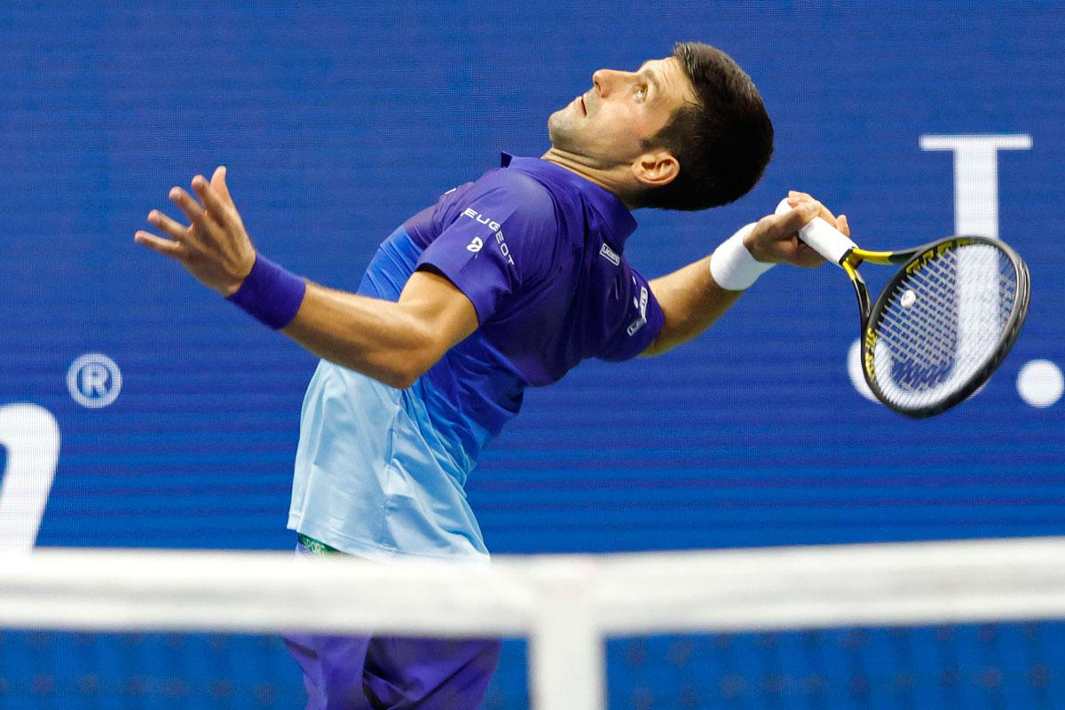 لاعب التنس الصربي لاحراز اللقب وفك ارتباطه مع الغائبين السويسري فيدرر والاسباني نادال