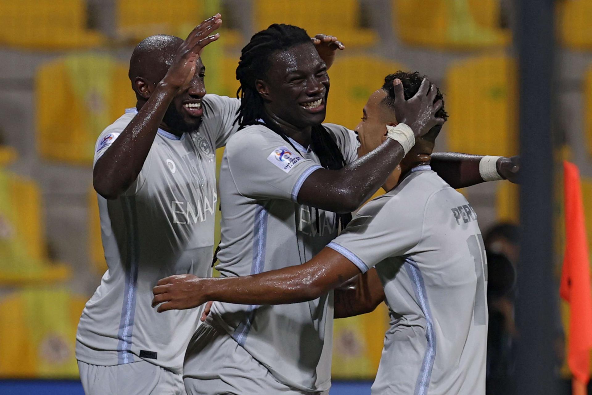  الهلال في مهمة صعبة