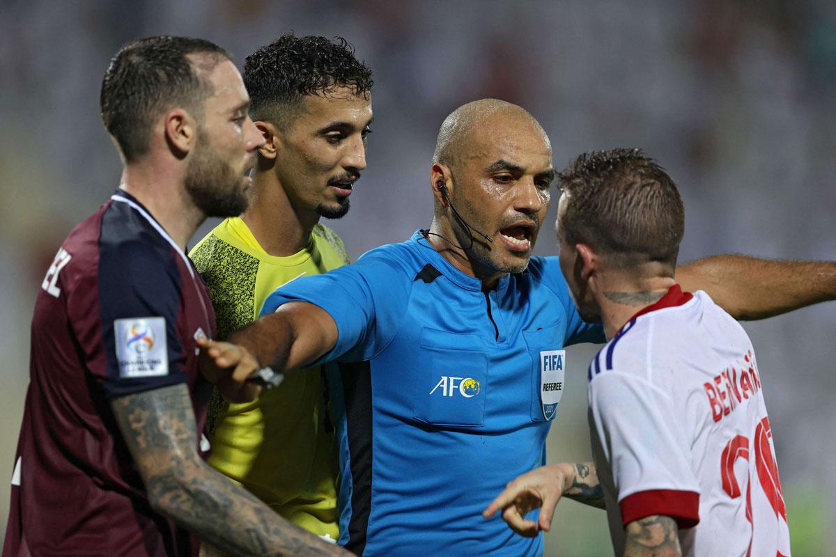 عودة من جديد للحكام الاجانب  