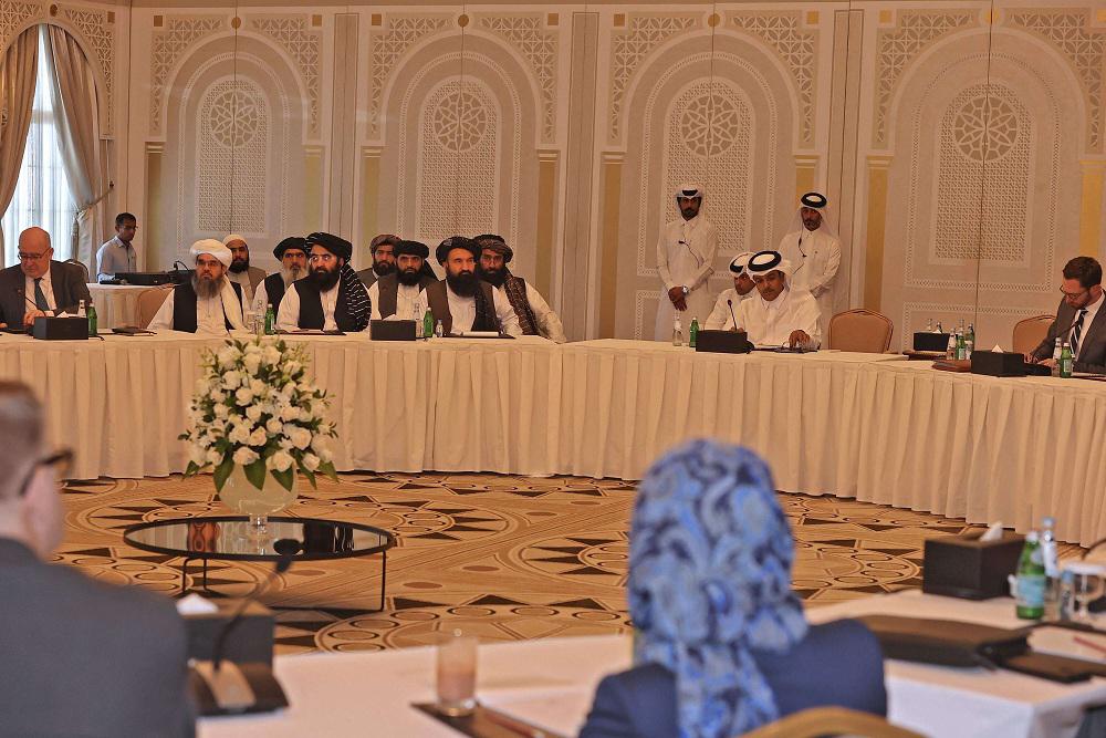 طالبان تعكس الهجوم في أول مفاوضات مباشرة مع وفدين أوروبي وأميركي في الدوحة