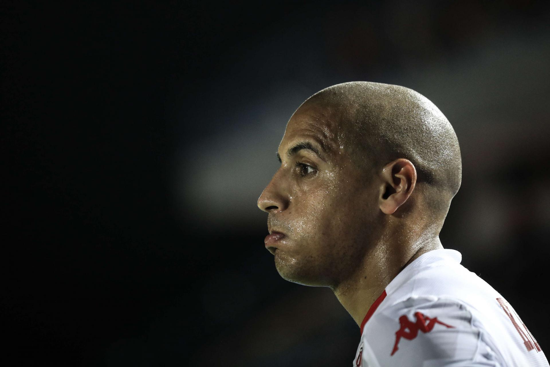 سقوط مفاجىء لتونس