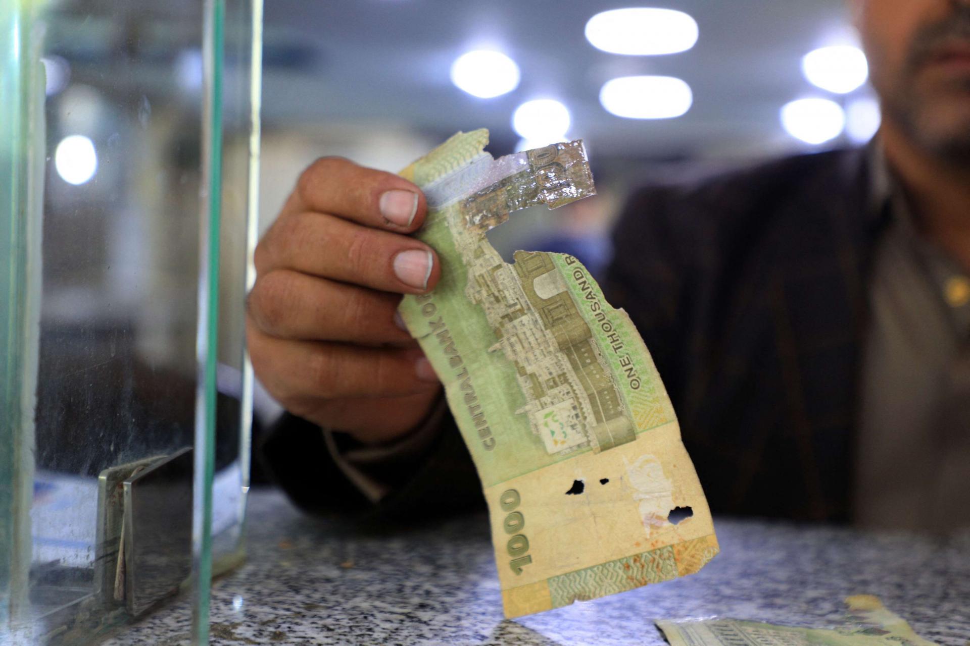الريال اليمني فقد أكثر من ثلاثة أرباع قيمته منذ بدء الحرب