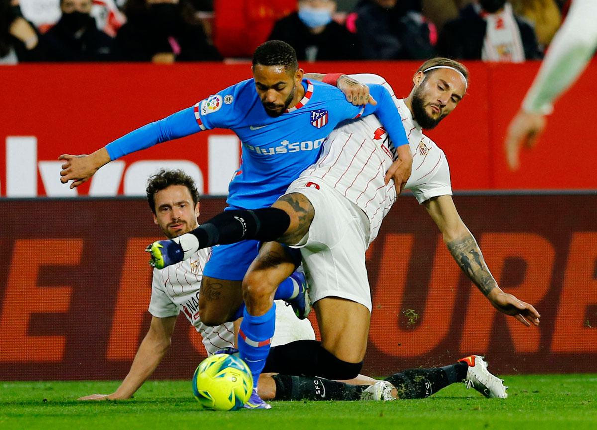 الفريق الاندلسي أمام فرصة الاقتراب اكثر من ريال حال فوزه على برشلونة قبل عطلة الأعياد