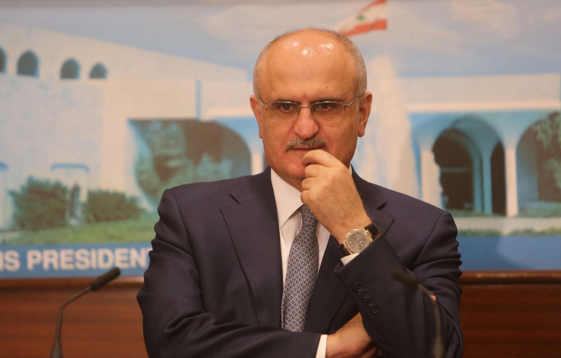 علي حسن خليل واحد من عدة شخصيات يشتبه في مسؤوليتها عن انفجار مرفأ بيروت