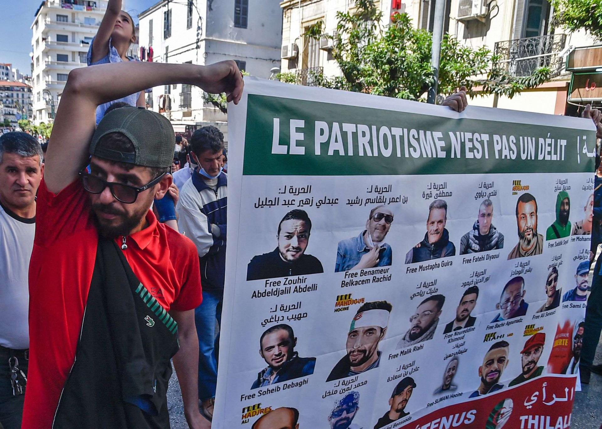 300 شخص خلف القضبان في الجزائر على خلفية الحراك الاحتجاجي 