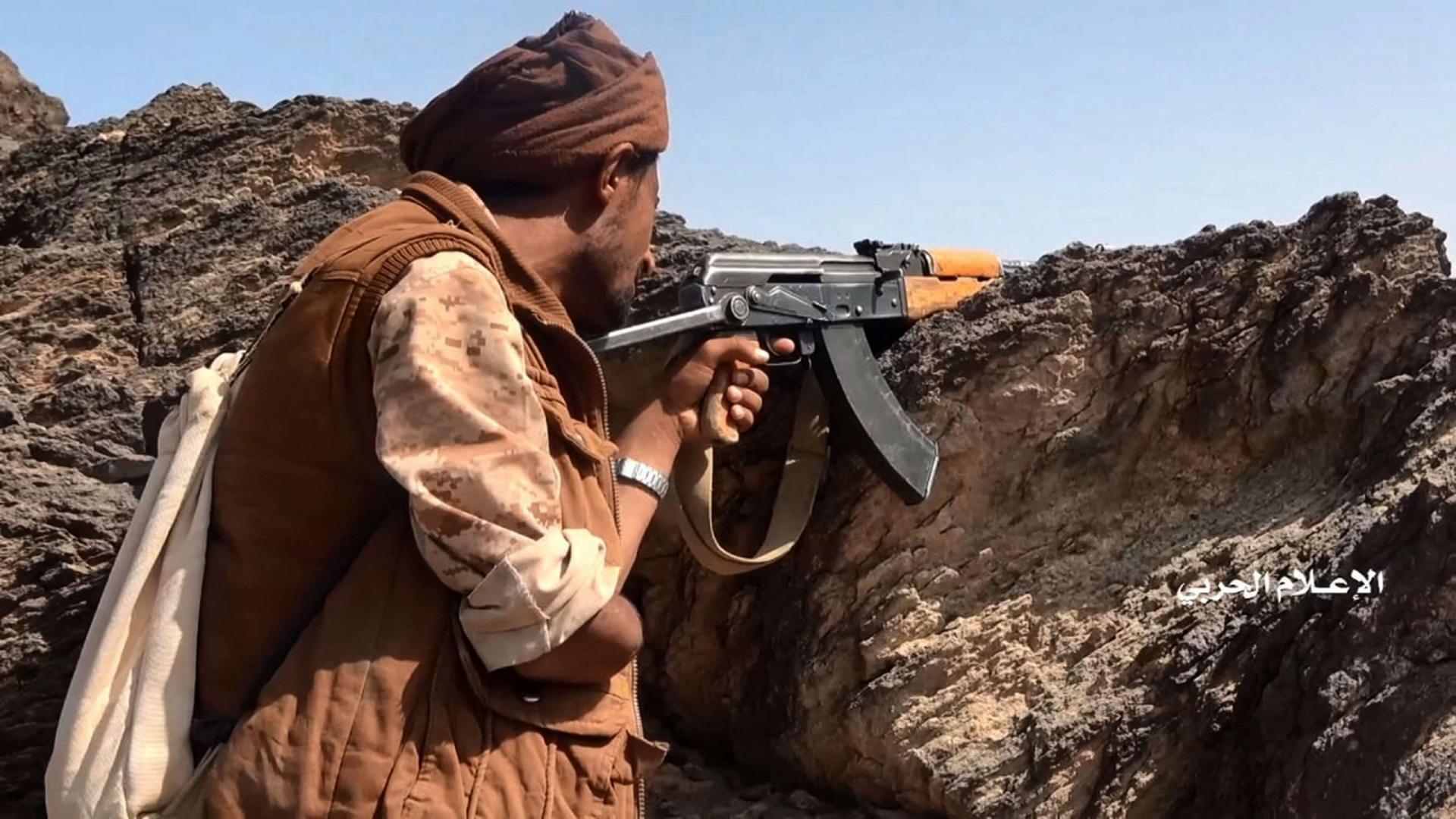 الحوثيون يكثفون هجماتهم على أهم معاقل الحكومة