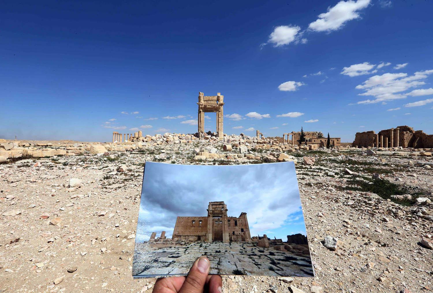 موقع اثري في تدمر قبل وبعد تدميره من داعش