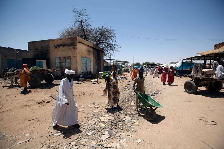 عودة العنف إلى دارفور يفاقم معاناة أهالي الاقليم السوداني 