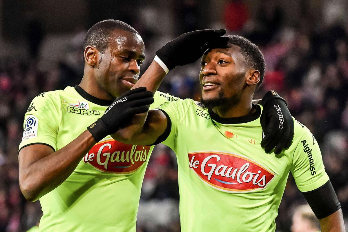 الكاميرون الى ربع النهائي 