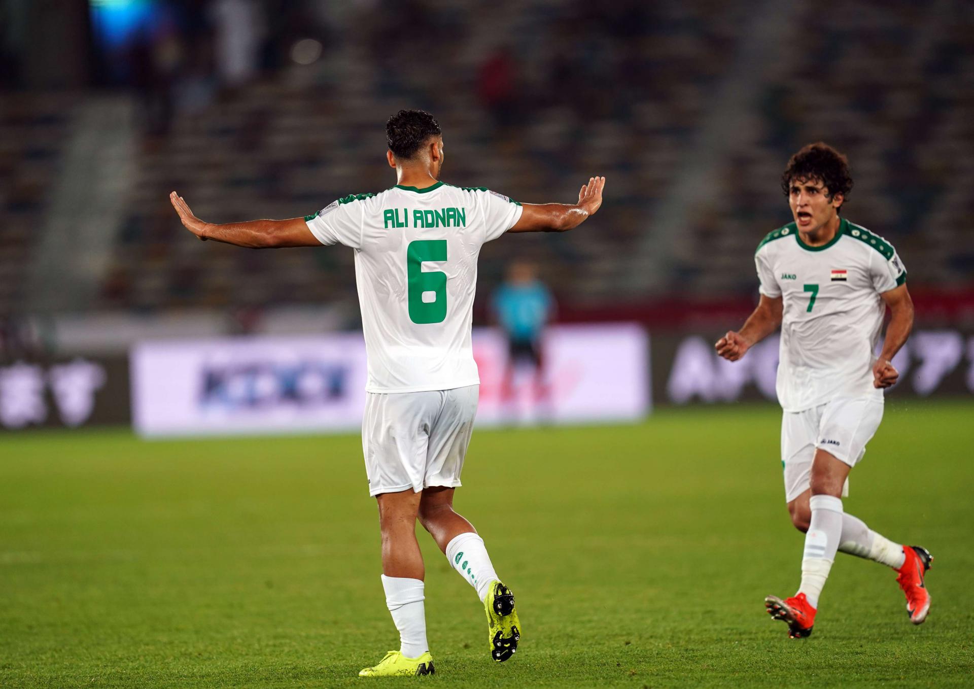 'اسود الرافدين' المثقل بالغيابات بسبب كورونا يسقط على ارض الايراني 