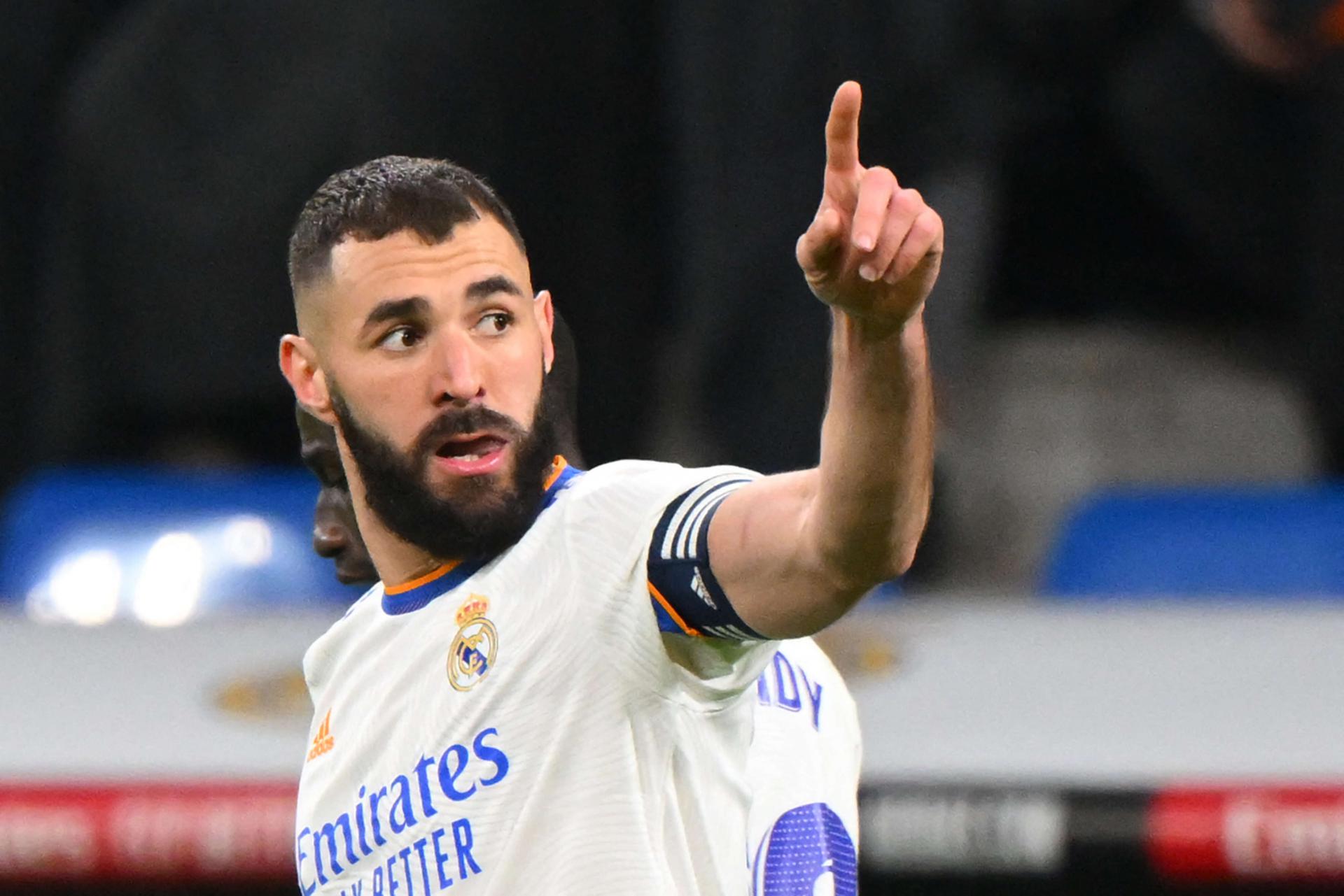 الفريق الملكي للفوز على ارضه وبين جماهيره على ضيفه إلتشي