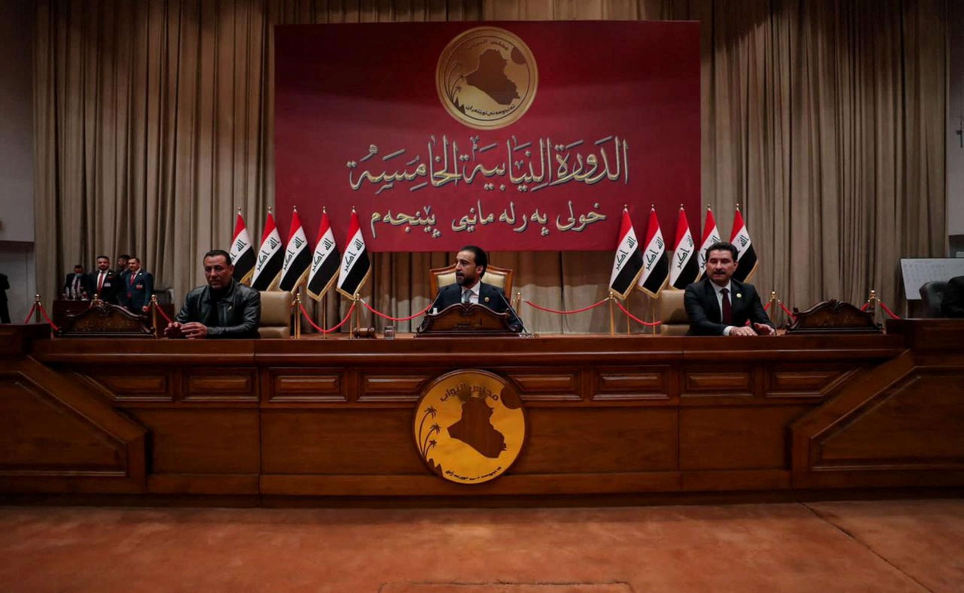 أولى الجلسات تمر بعد اضطراب وشجار