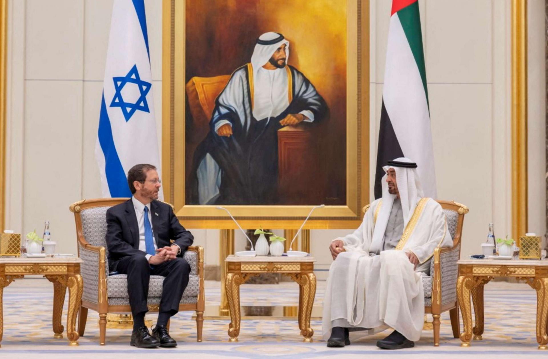 الرئيس الإسرائيلي بحث مع ولي عهد أبوظبي الأمن والعلاقات الثنائية 