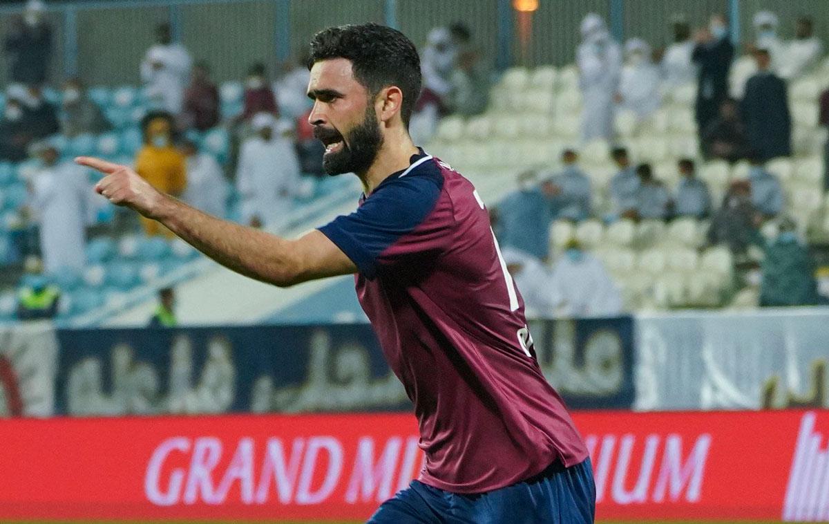 الفريق 'العنابي' يحقق المطلوب رغم النقص العددي