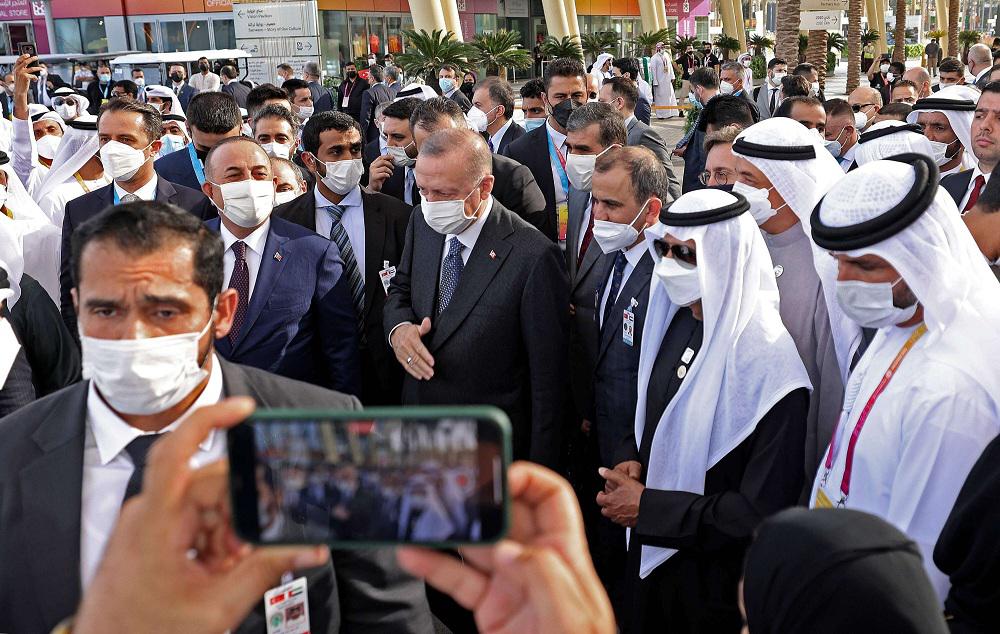 أردوغان يفتح أبواب تركيا أمام الاستثمارات الإماراتية