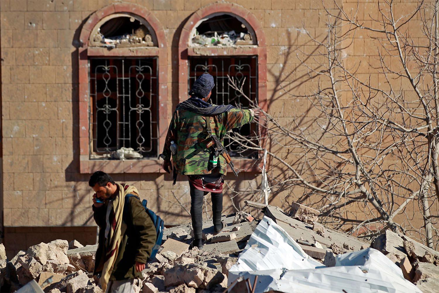 The bombing targeted a ground station for satellites in the vicinity of the telecommunication ministry in Sanaa