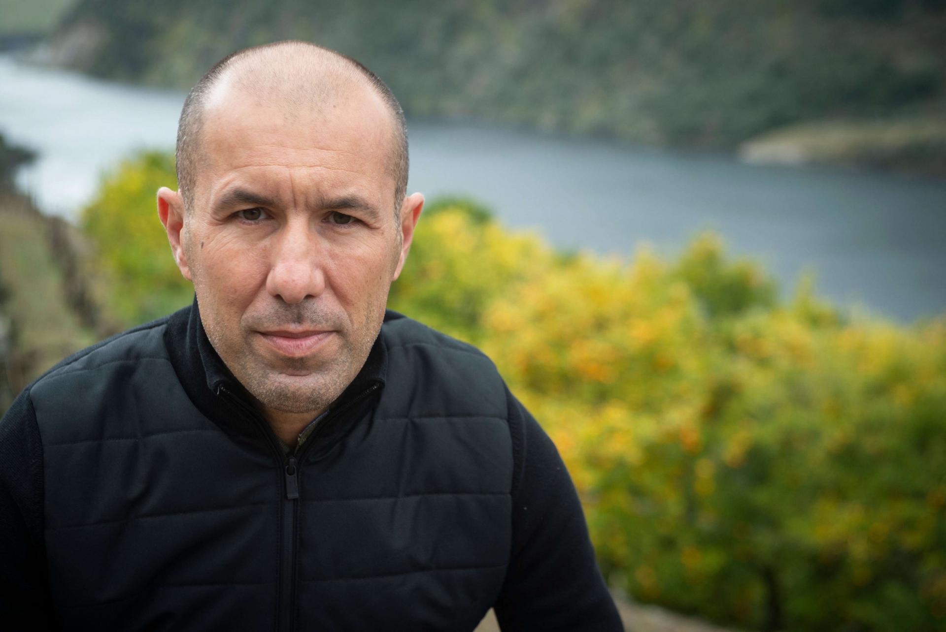 المدرب البرتغالي يشيد بنجوم البرتغال وقدرتهم على التأهل للعرس العالمي