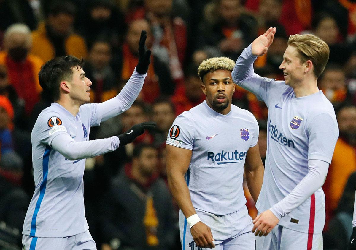 برشلونة يبتعد منطقيا عن قمة الترتيب