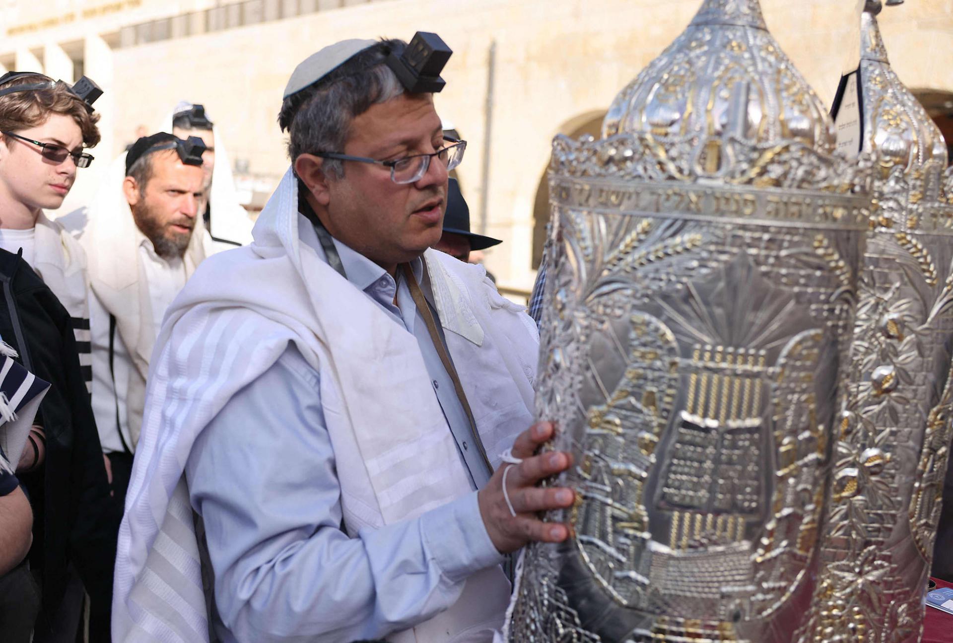 بن غفير يزيد حدة التوتر في القدس
