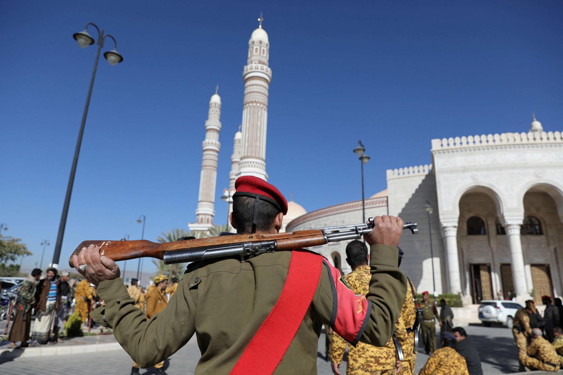 محاولة جديدة لدفع الحوثيين نحو السلام في السنة الثامنة للحرب