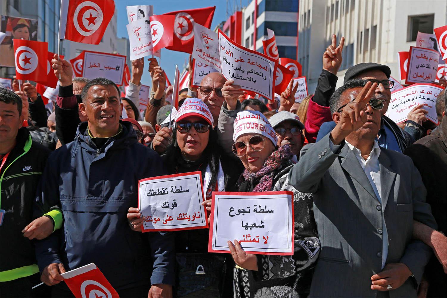 The Ukraine war has aggravated the Tunisian government's problems, causing price rises in fuel and grains