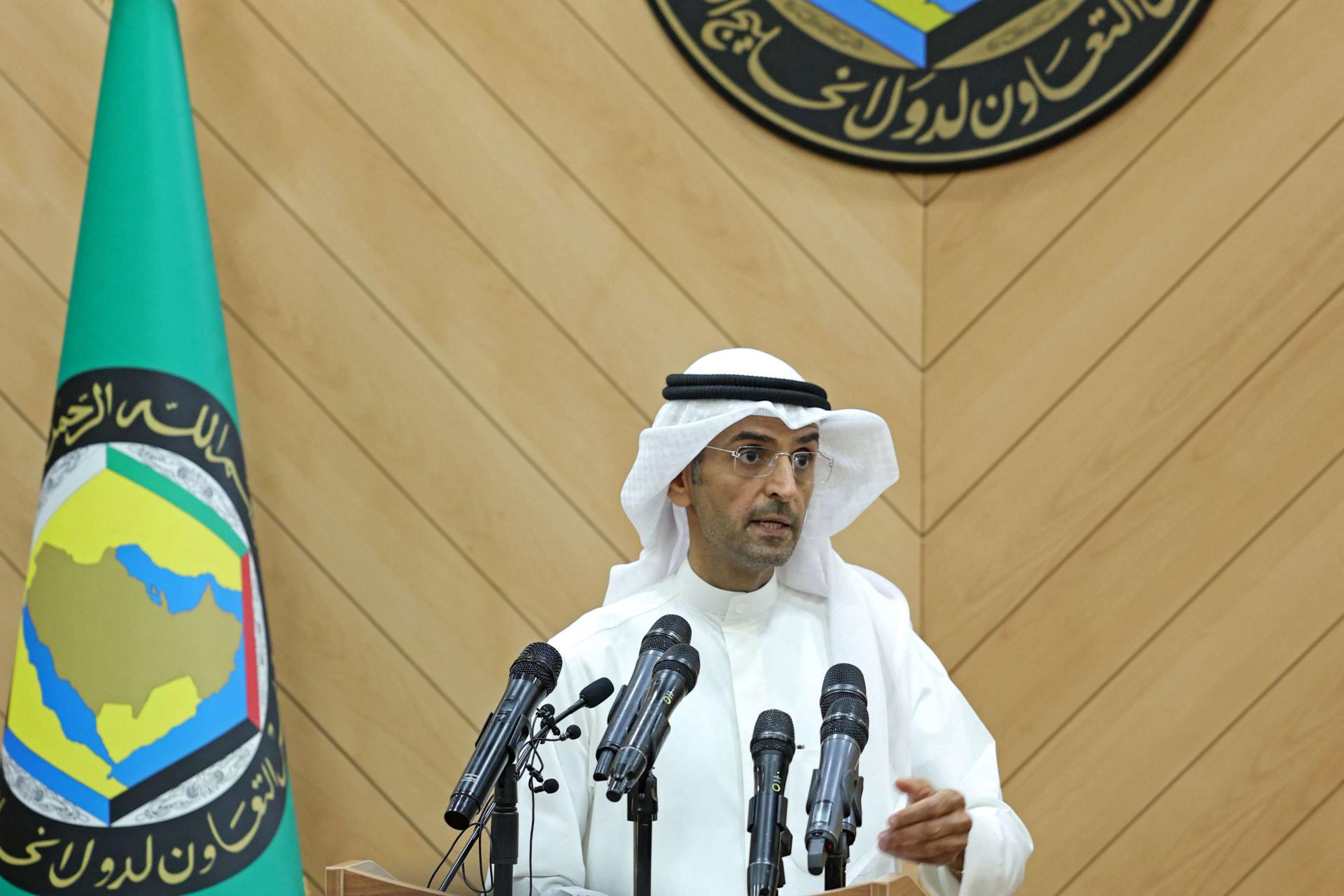 نايف الحجرف: الدعوات سترسل لجميع أطراف الصراع في اليمن