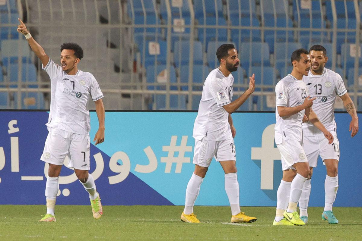 فريق الشباب السعودي لحسم تأهله وصدارة المجموعة