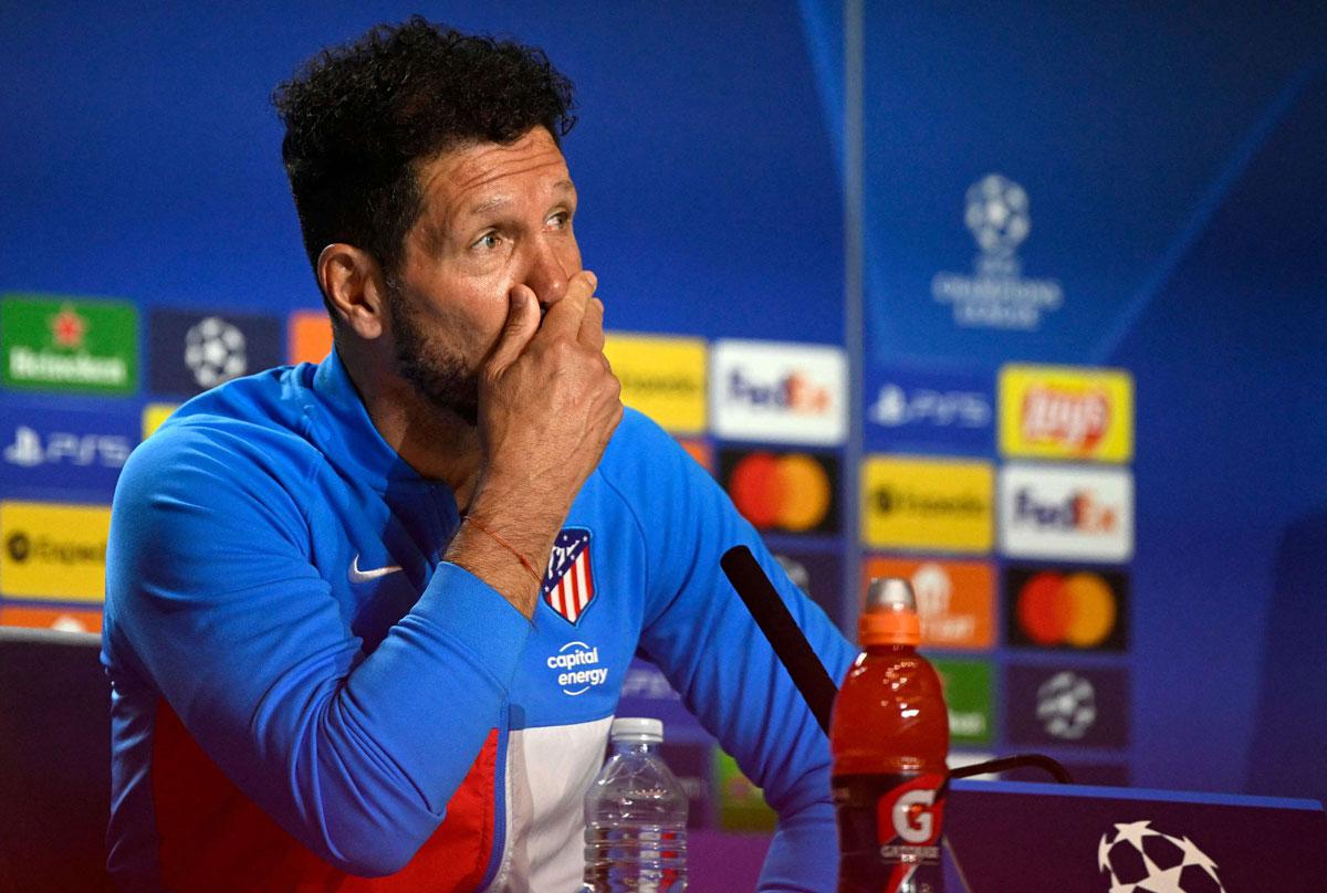 المدرب الارجنتيني يختار طريقة من عدة طرق للعب 