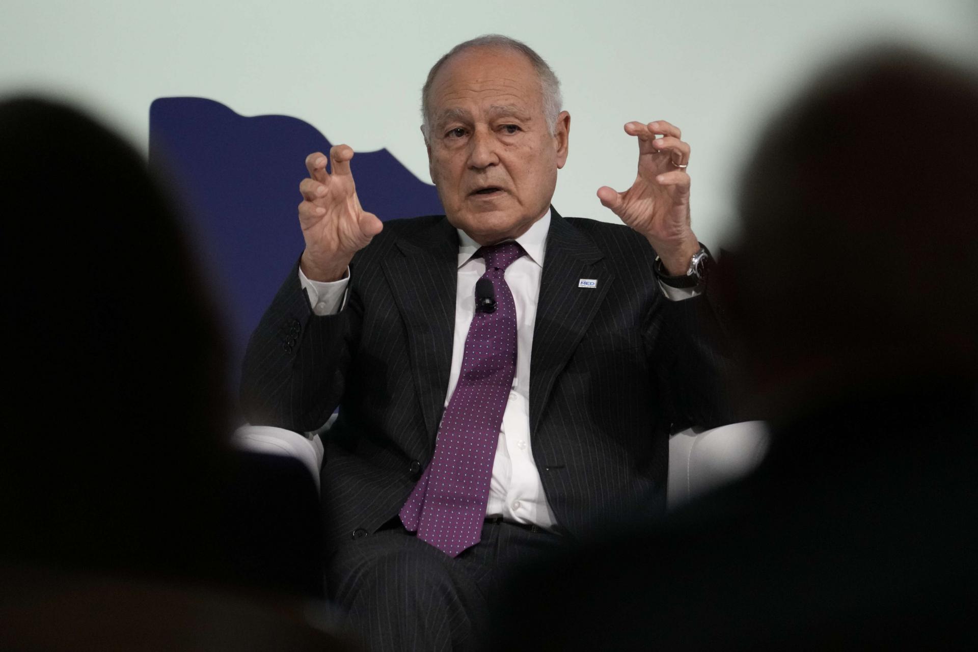 مجموعة الاتصال العربية تضم إلى جانب الوزراء الخمس أمين عام جامعة الدول العربية 