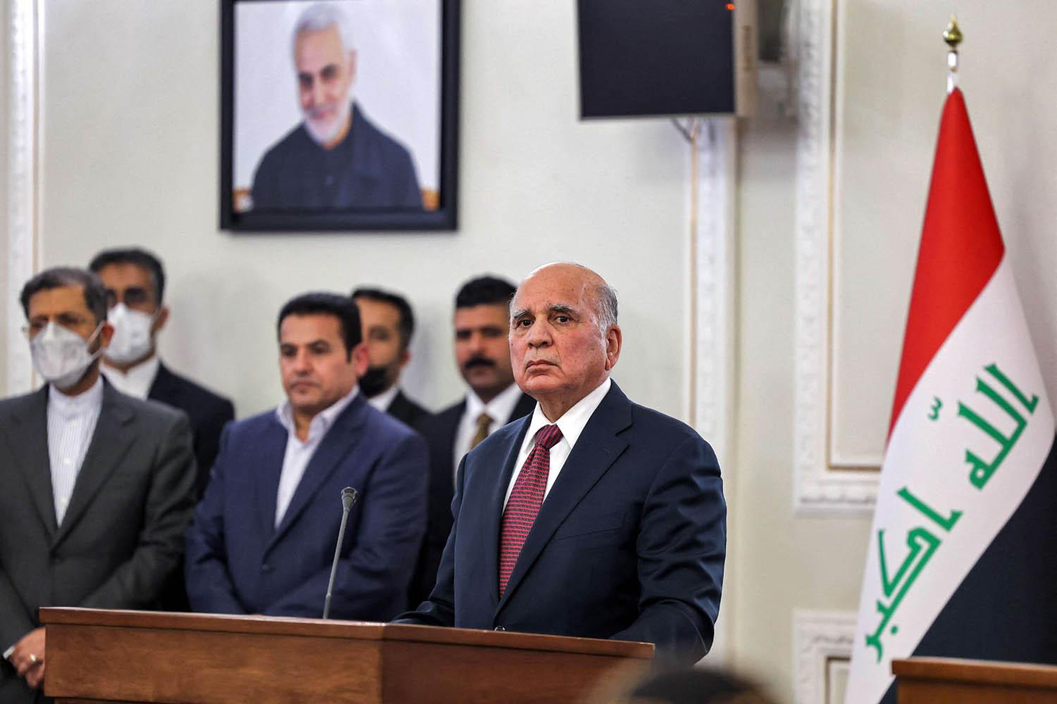 وزير الخارجية العراقي فؤاد حسين في مؤتمر صحفي في طهران