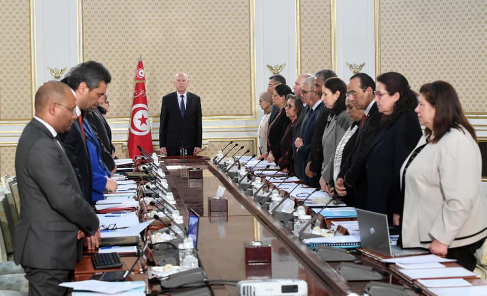 قيس سعيد يسعى لانهاء منظومة الحكم السابقة وتركيز جمهورية جديدة