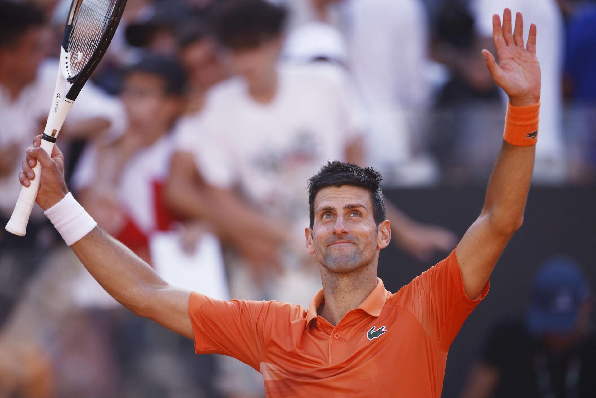 لاعب التنس الصربي لبلوغ نصف النهائي على الاقل في روما للاحتفاظ بالمركز الاول في التصنيف