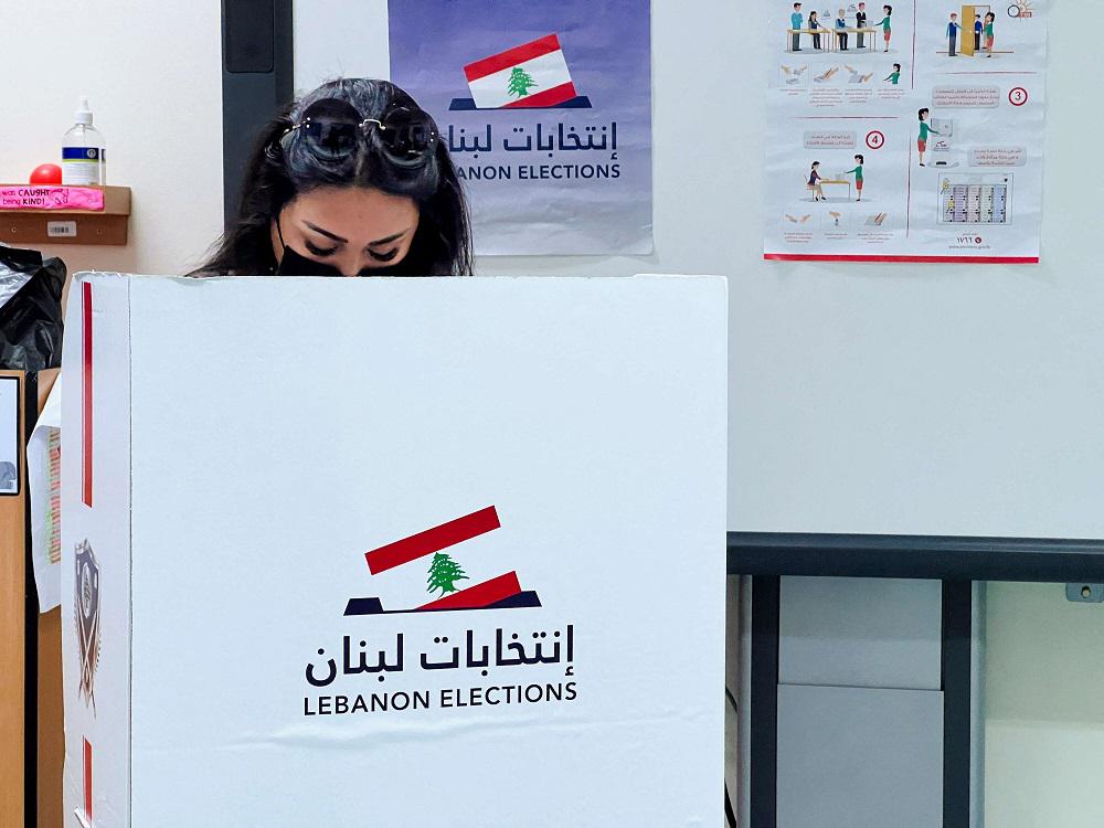 تحسين الوضع الاقتصادي المتدهور سيكون المحدد الاول للناخب اللبناني
