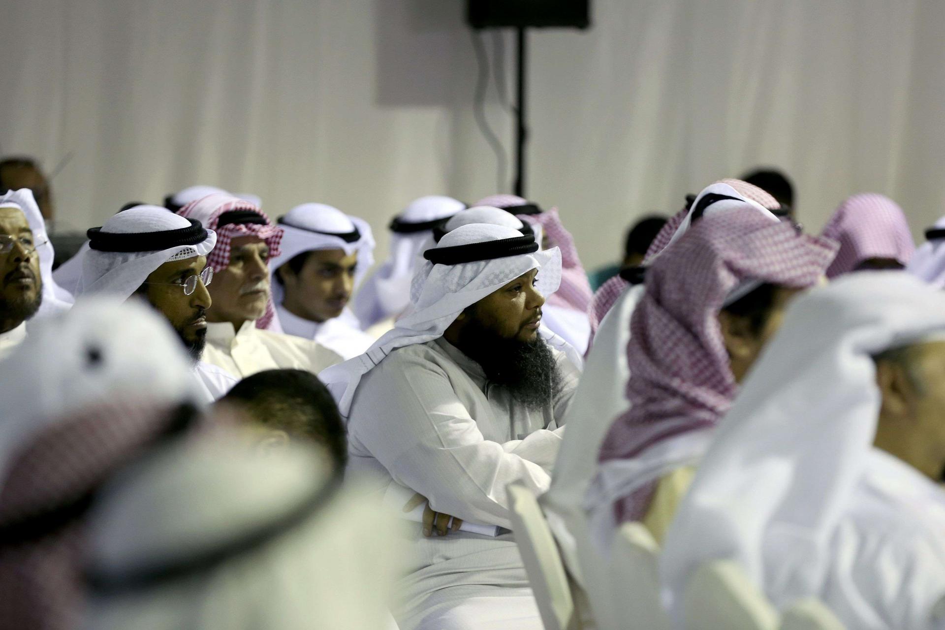 الحماسة الزائدة لدى الشباب بحاجة لمن ينصت إليها بذكاء