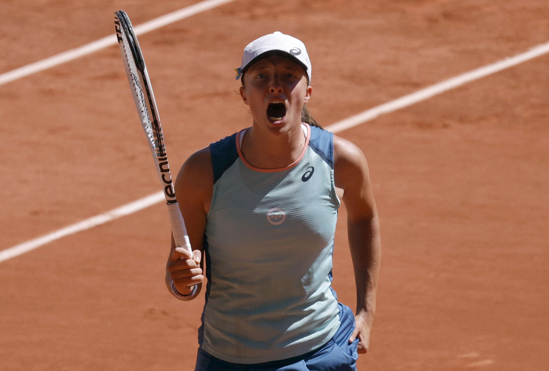 اللاعبة البولندية لمتابعة هيمنتها على تنس السيدات في الموسم الحالي