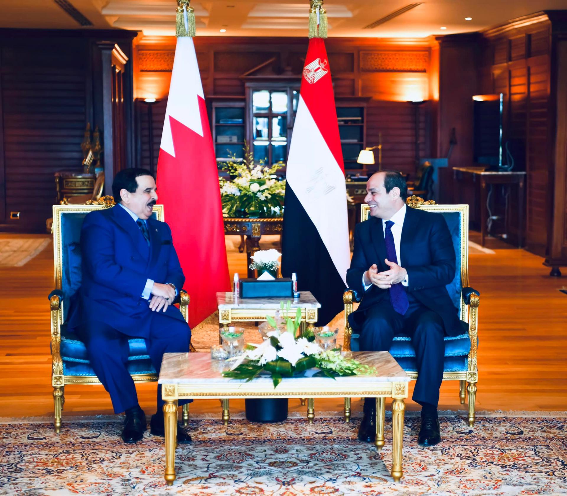 العاهل البحريني يؤكد على دور مصر  المحوري والراسخ كركيزة أساسية للأمن والاستقرار في المنطقة