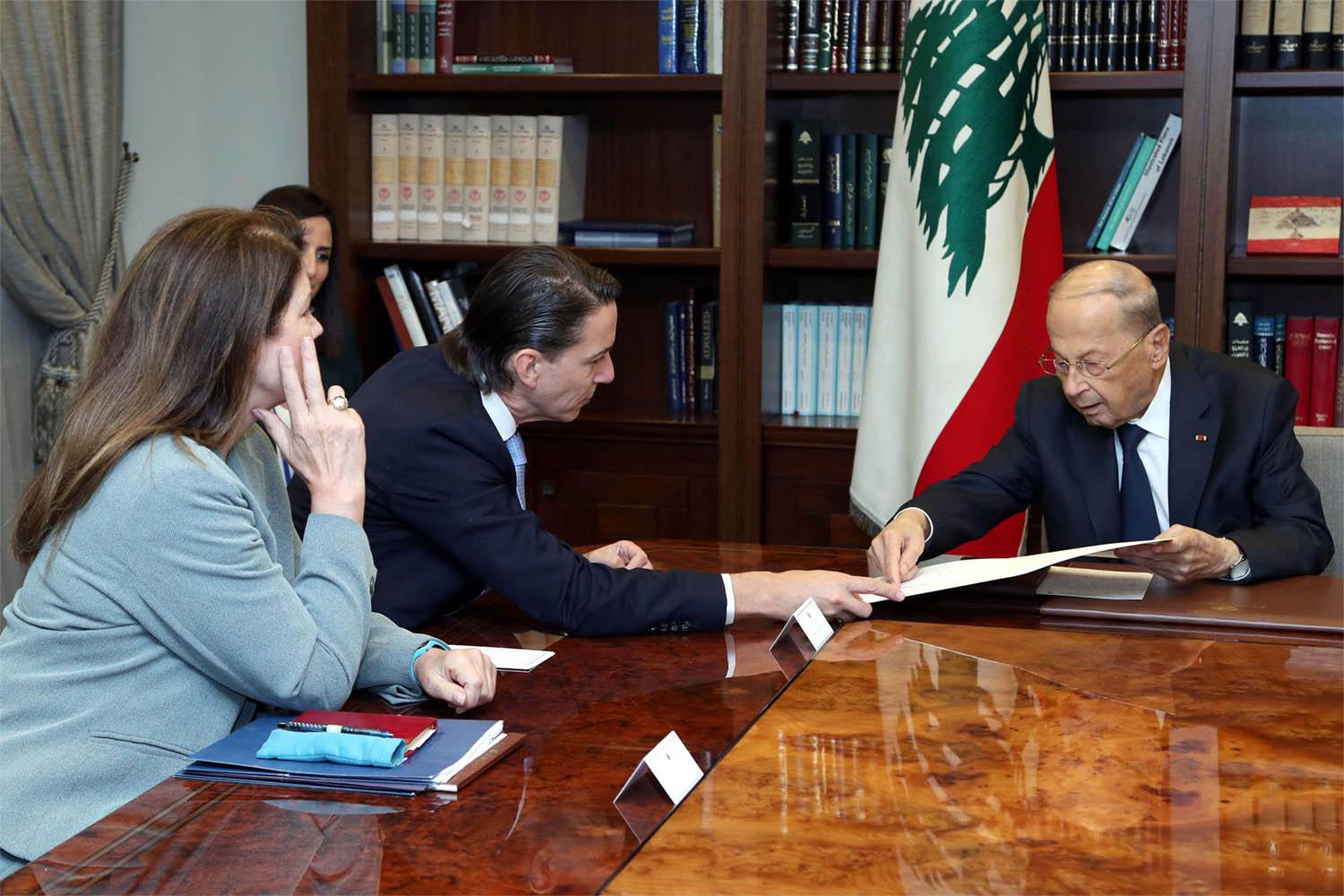 Amos Hochstein during talks with Aoun on Lebanon's disputed maritime border with Israel