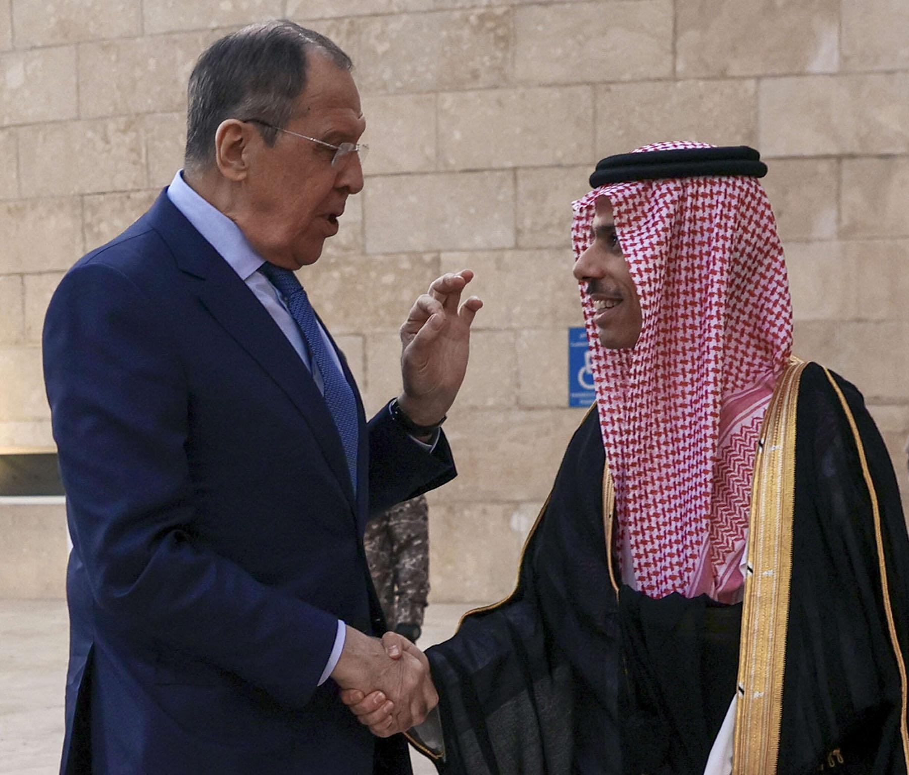 تعاون وثيق بين أكبر مصدّرين للنفط في العالم