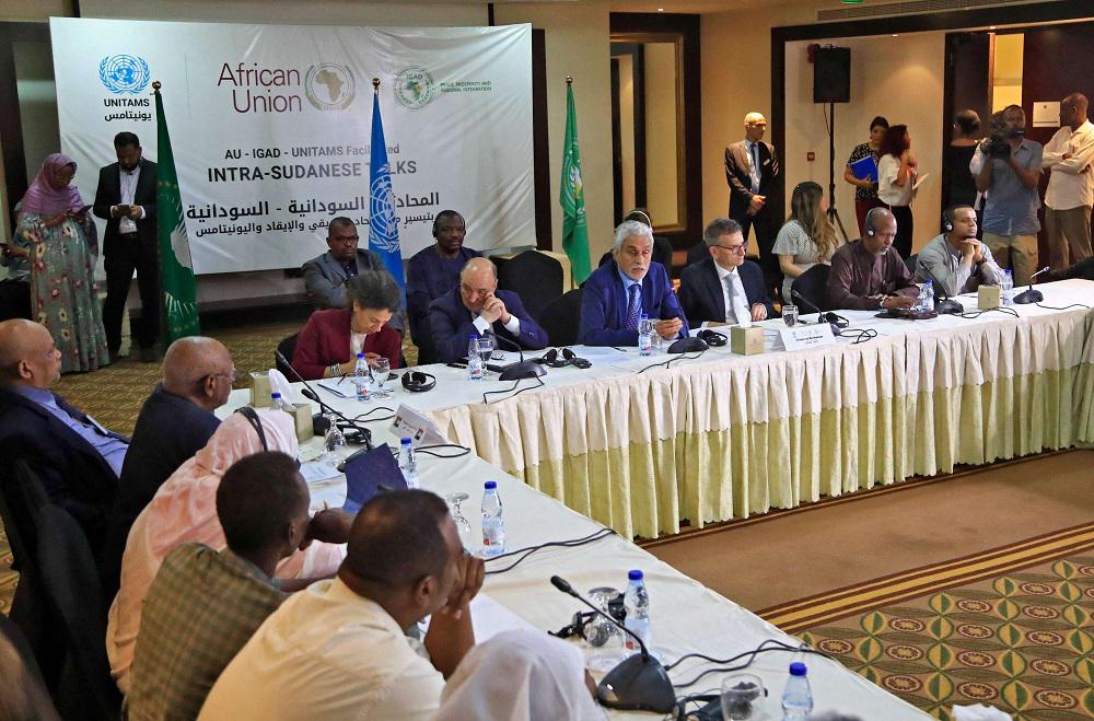 الحوار  في السودان خطوة على طريق حل أزمة سياسية مستعصية 