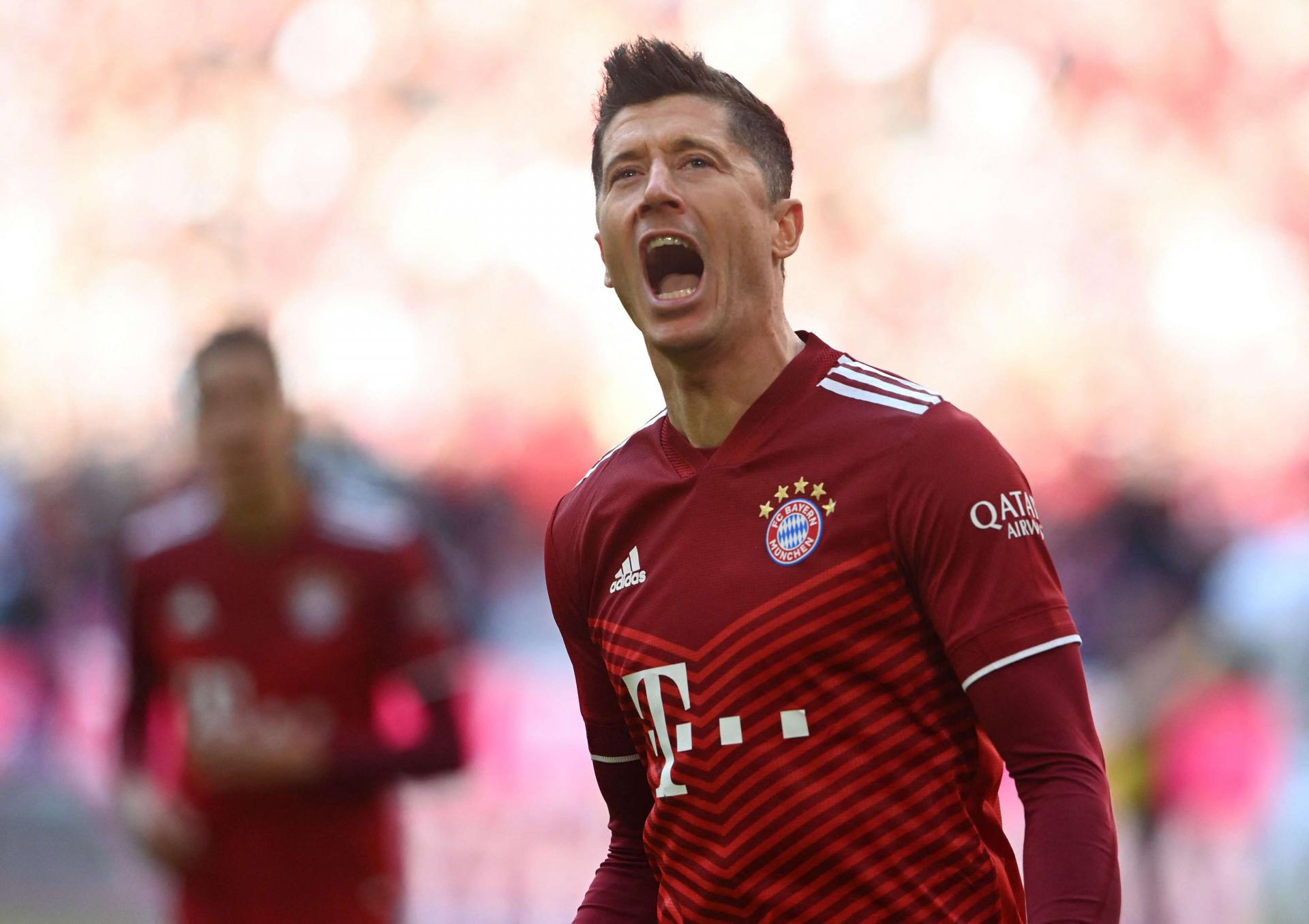 المهاجم البولندي سعيد بالتواجد في برشلونة